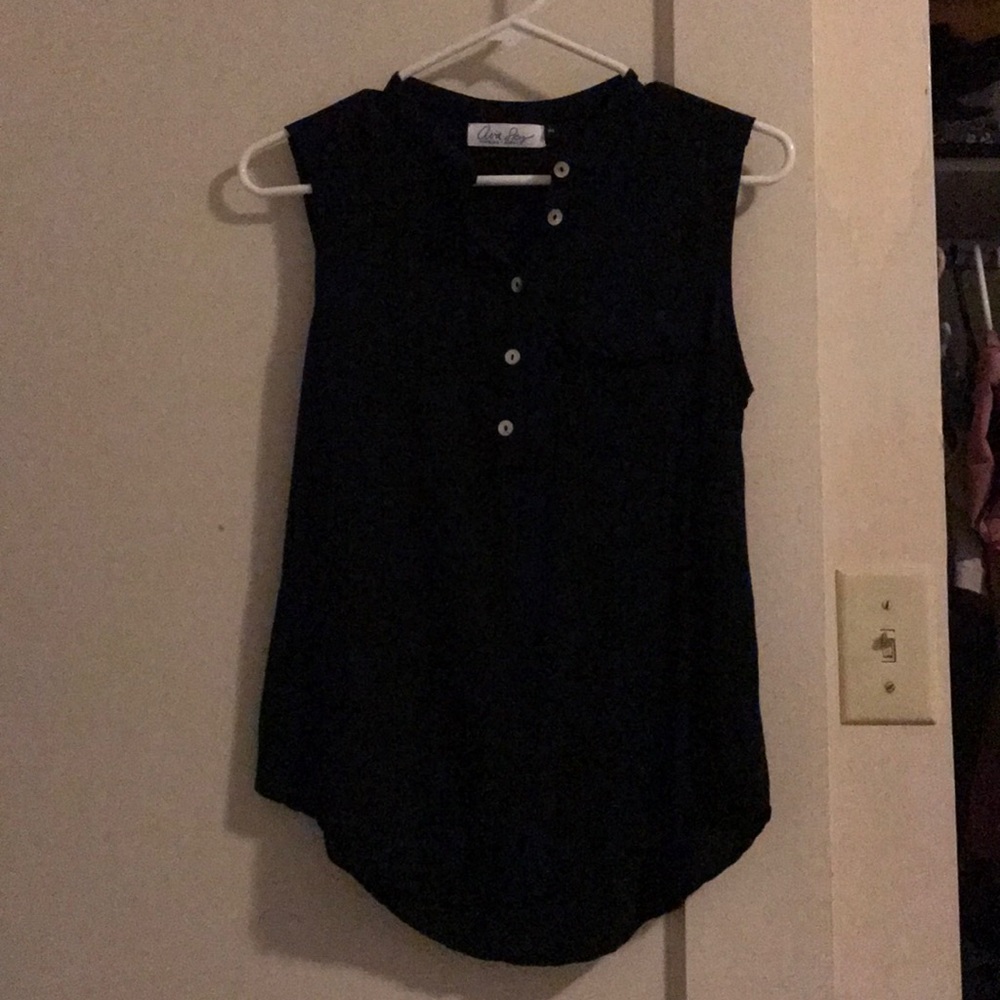 Ava Sky tank